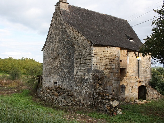 buy Medieval house for sale  to restore , outbuilding North Lot  LOT MIDI PYRENEES