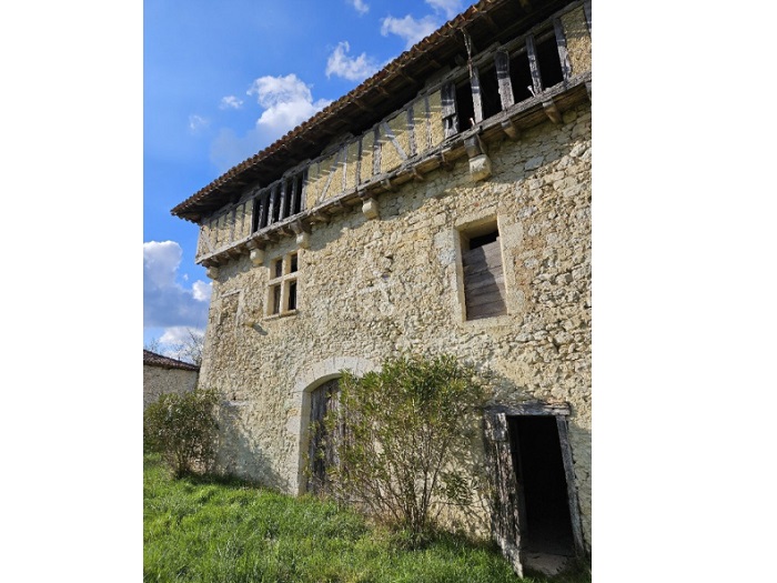 achat vente Bastide Médiévale a vendre  , dépendance, puits Montréal  GERS MIDI PYRENEES