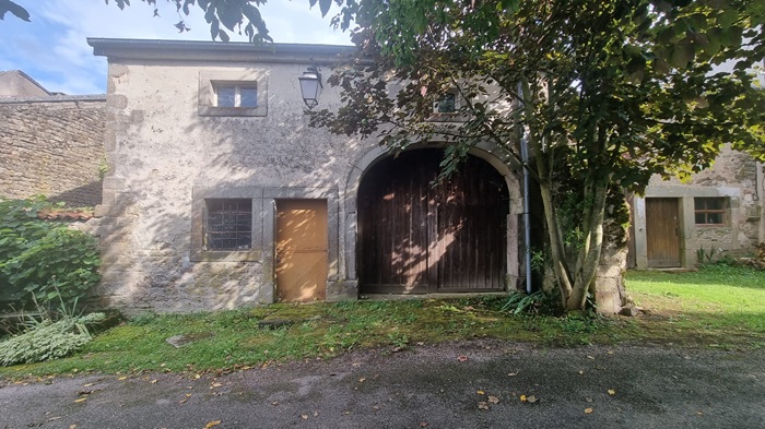 achat vente Hôtel Particulier Renaissance a vendre  inscrit Monument Historique , grande grange Bourbonne-les-Bains , dans un village Renaissance VOSGES LORRAINE