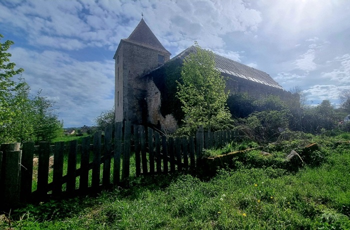 achat vente Château Médiéval a vendre  à restaurer  Haute-Saône , en bordure d'un village HAUTE SAONE FRANCHE COMTE