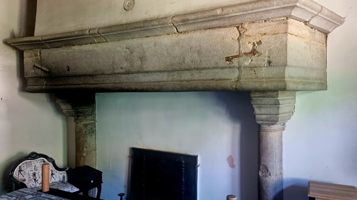 achat vente Ancienne Maison-Forte Médiévale a vendre  à finir de restaurer , dépendances Lons-le-Saunier , à 20 mn, à 10 mn A39, en bordure d'un village JURA FRANCHE COMTE