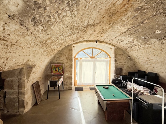 achat vente Demeure Médiévale a vendre  restaurée , dépendances, puits La Châtre , à proximité immédiate, 30 mn de Châteauroux INDRE CENTRE