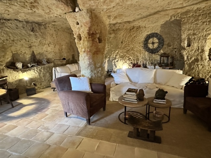 achat vente Maison Médiévale troglodyte a vendre  restaurée , dépendances Loches , à 20 mn, au cœur d’un charmant village INDRE ET LOIRE CENTRE