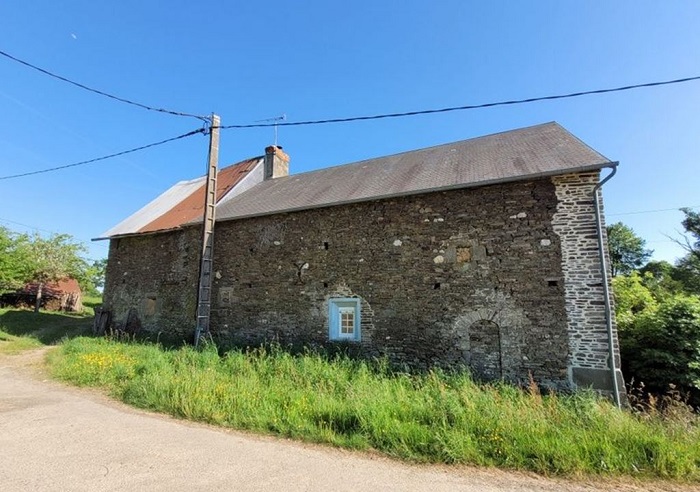 achat vente Manoir médiéval a vendre  en pierre  Saint-Hilaire du Harcouët , à 9 km MANCHE NORMANDIE