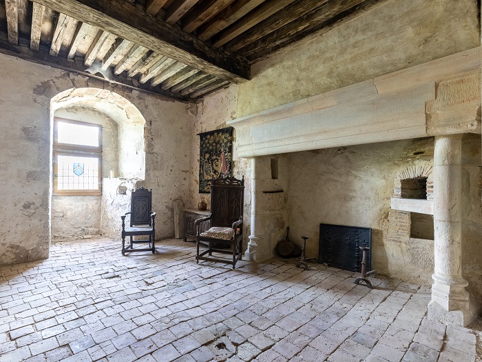 achat vente Forteresse Médiévale a vendre  Monument Historique  Proche Besançon  DOUBS FRANCHE COMTE