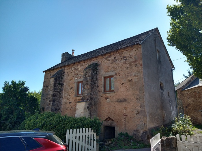 achat vente Ancienne Maison-Forte a vendre   Rodez  à 10 mn, dans un hameau au calme AVEYRON MIDI PYRENEES