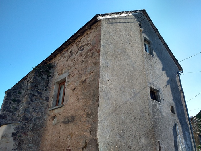 achat vente Ancienne Maison-Forte a vendre   Rodez  à 10 mn, dans un hameau au calme AVEYRON MIDI PYRENEES