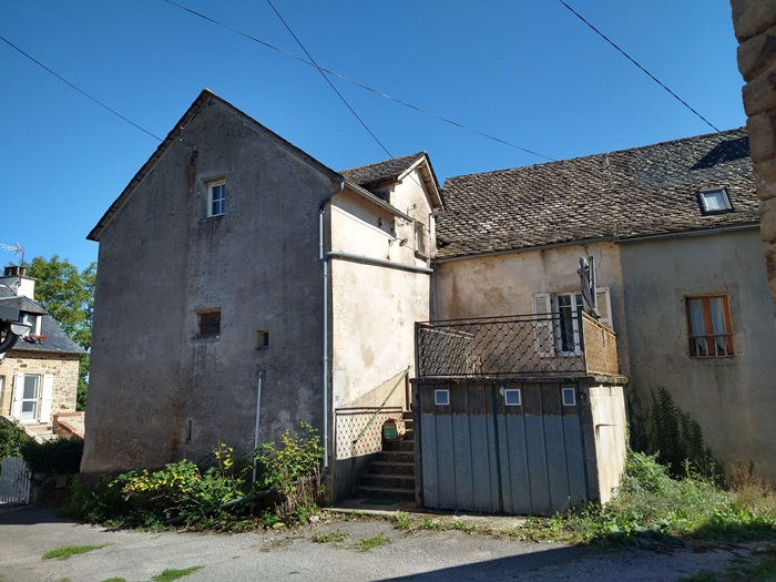 achat vente Ancienne Maison-Forte a vendre   Rodez  à 10 mn, dans un hameau au calme AVEYRON MIDI PYRENEES