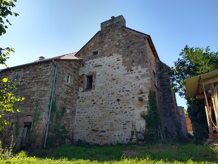 achat vente Ancienne Maison-Forte a vendre   Rodez  à 10 mn, dans un hameau au calme AVEYRON MIDI PYRENEES