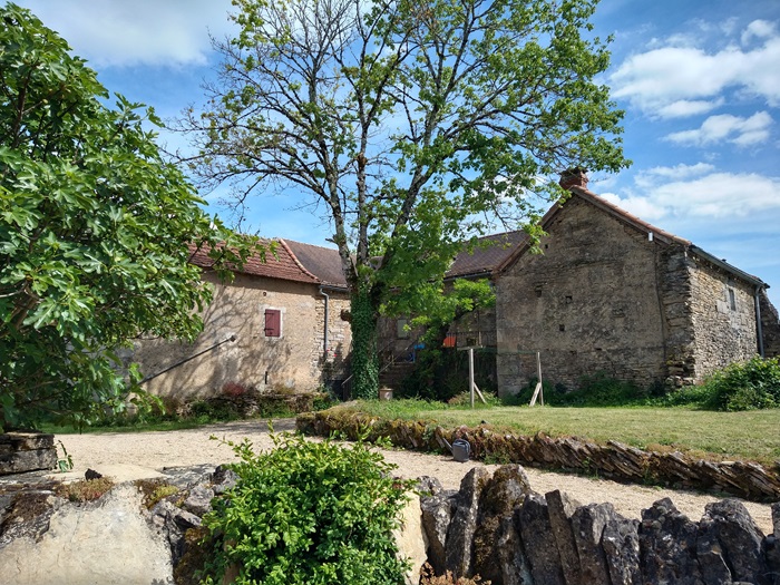 achat vente Demeures Médiévales a vendre  constituées en hameau , dépendance, piscine Najac  à 15 mn, 1h30 de Toulouse, en campagne sans nuisances TARN ET GARONNE MIDI PYRENEES