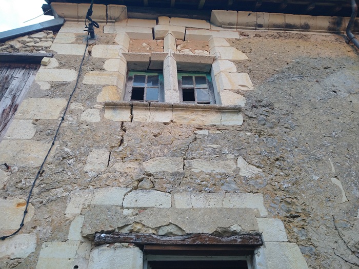 achat vente Manoir Médiéval a vendre  à restaurer , dépendances, cave troglodyte Saumur  à 35 mn, Paris 2h (TGV) INDRE ET LOIRE CENTRE