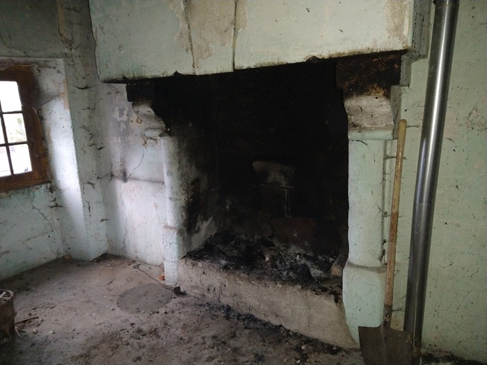 achat vente Manoir Médiéval a vendre  à restaurer , dépendances, cave troglodyte Saumur  à 35 mn, Paris 2h (TGV) INDRE ET LOIRE CENTRE