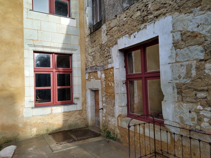 achat vente Partie de Manoir Médiéval a vendre  à finir de restaurer , dépendances Tours  à 30 mn, Paris 2h15 (TGV) INDRE ET LOIRE CENTRE