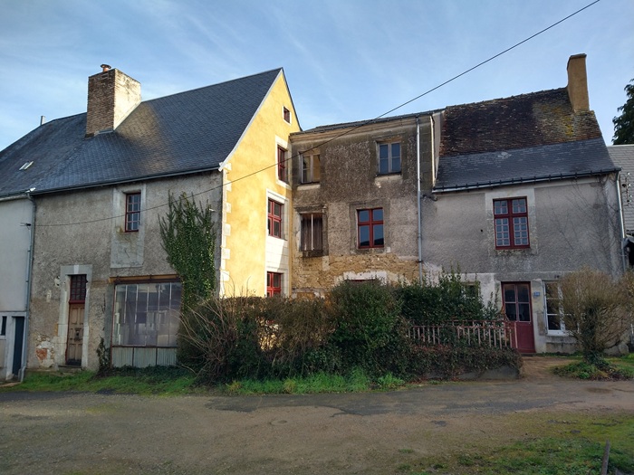 achat vente Partie de Manoir Médiéval a vendre  à finir de restaurer , dépendances Tours  à 30 mn, Paris 2h15 (TGV) INDRE ET LOIRE CENTRE
