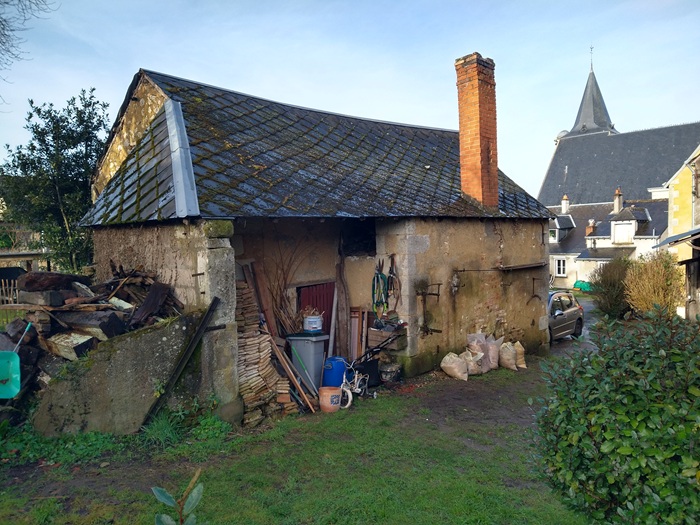 achat vente Partie de Manoir Médiéval a vendre  à finir de restaurer , dépendances Tours  à 30 mn, Paris 2h15 (TGV) INDRE ET LOIRE CENTRE