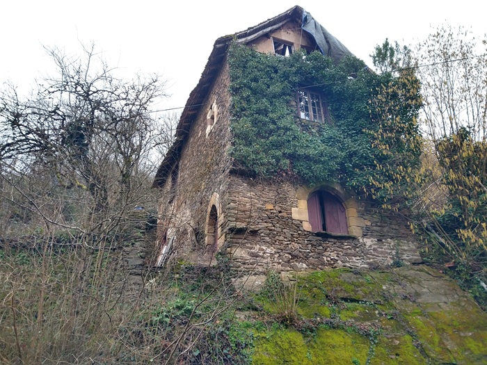 achat vente Demeure Médiévale a vendre  à restaurer  Brive  à 45 mn, 25 mn A20, en position dominante CORREZE LIMOUSIN