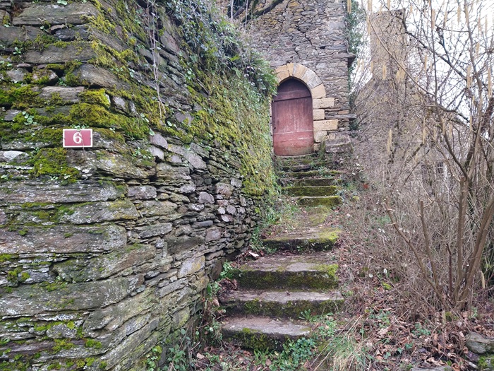 achat vente Demeure Médiévale a vendre  à restaurer  Brive  à 45 mn, 25 mn A20, en position dominante CORREZE LIMOUSIN