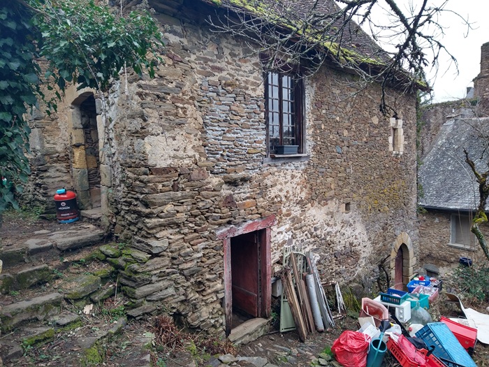 achat vente Demeure Médiévale a vendre  à restaurer  Brive  à 45 mn, 25 mn A20, en position dominante CORREZE LIMOUSIN