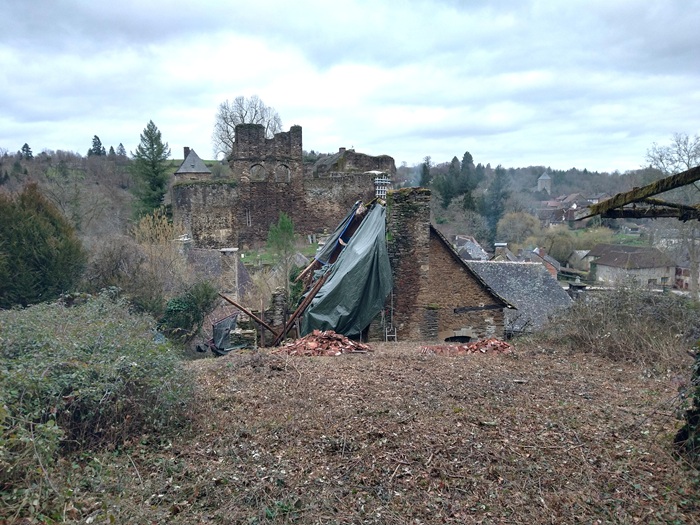 achat vente Demeure Médiévale a vendre  à restaurer  Brive  à 45 mn, 25 mn A20, en position dominante CORREZE LIMOUSIN