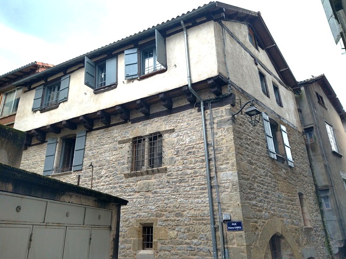 achat vente Maison Médiévale Polyvalente a vendre  en parfait état  Rodez  et A20 à 50 mn, cœur de cité historique AVEYRON MIDI PYRENEES