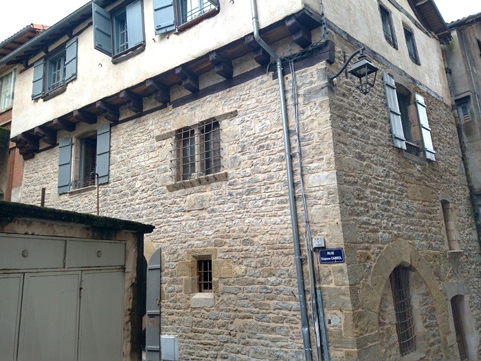 achat vente Maison Médiévale Polyvalente a vendre  en parfait état  Rodez  et A20 à 50 mn, cœur de cité historique AVEYRON MIDI PYRENEES