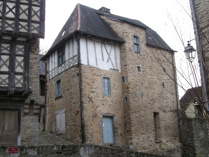 achat vente Demeure Médiévale a vendre  , cave Ségur-le-Château , dans le bourg CORREZE LIMOUSIN