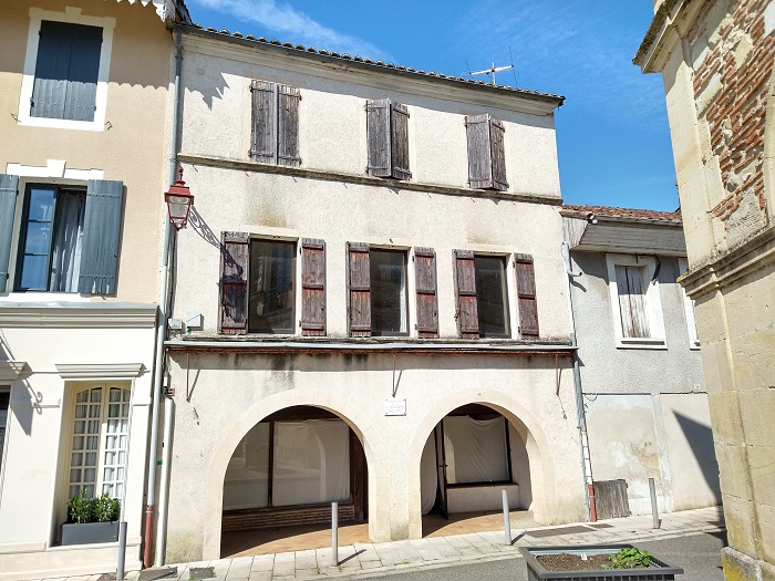 achat vente Maison Médiévale d'artisan a vendre  à restaurer  Villeneuve-sur-Lot , à 10 mn, cœur du centre historique d’une ancienne bastide LOT ET GARONNE AQUITAINE