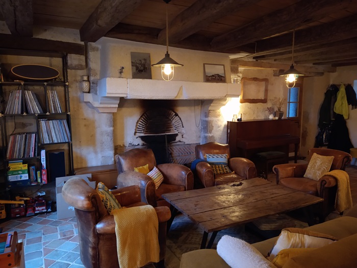 achat vente Demeure Médiévale Pressoir Banal a vendre  en parfait état , grange, puits Orléans  à 40 mn, 1h50 Paris LOIRET CENTRE