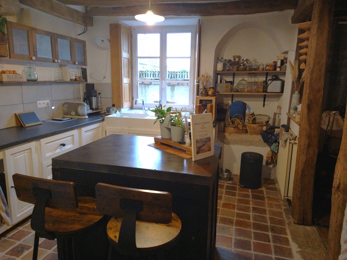 achat vente Demeure Médiévale Pressoir Banal a vendre  en parfait état , grange, puits Orléans  à 40 mn, 1h50 Paris LOIRET CENTRE