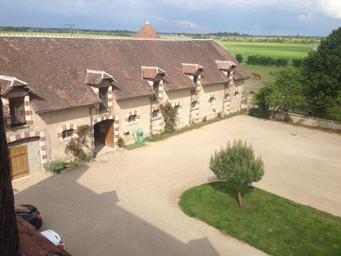 achat vente Château Médiéval a vendre , propriété équestre , dépendances, maison d'amis Montargis , à 1h15 de Paris LOIRET CENTRE
