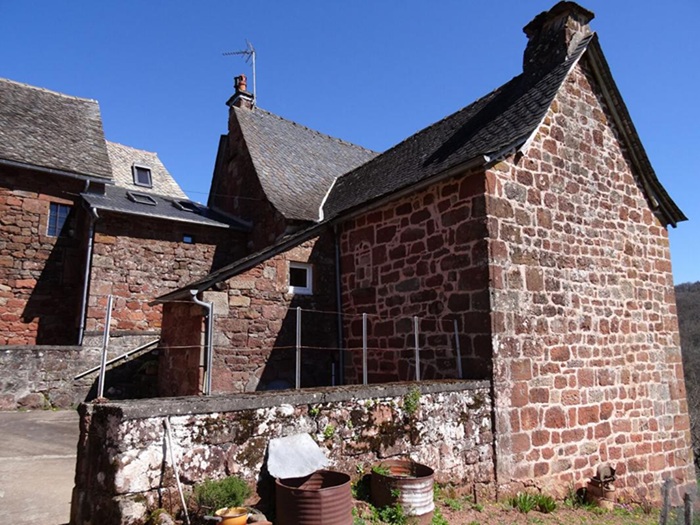 achat vente Corps de ferme mitoyen a vendre  à restaurer , dépendances Mouret , Vallée du Dourdou, position dominante AVEYRON MIDI PYRENES