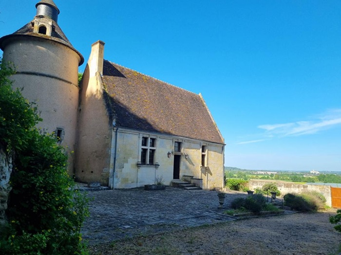 achat vente Manoir Renaissance a vendre  , garage Lavardin , à proximité LOIR ET CHER CENTRE