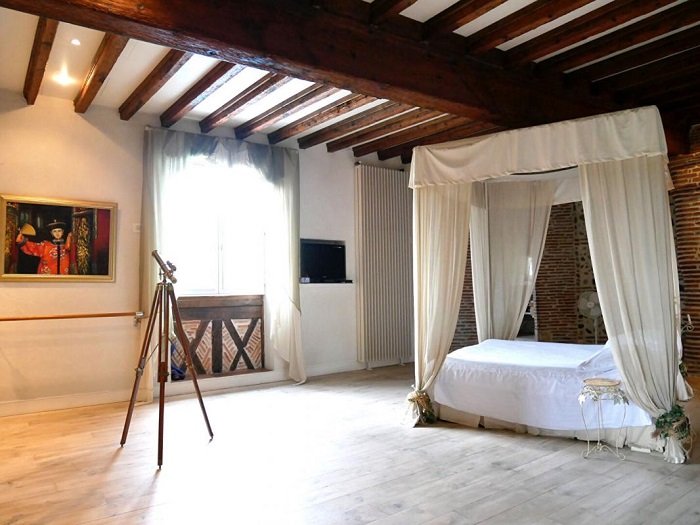 achat vente Demeure Médiévale a vendre  , dépendances, piscine Cazères  HAUTE GARONNE MIDI PYRENEES