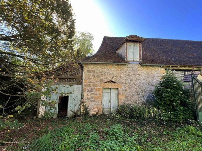 achat vente Propriété a vendre  à restaurer , dépendances, piscine Saint-Raphael , sur les coteaux de la région d'Excideuil DORDOGNE AQUITAINE