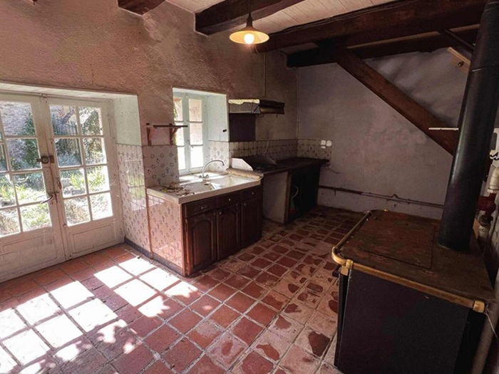 achat vente Propriété a vendre  à restaurer , dépendances, piscine Saint-Raphael , sur les coteaux de la région d'Excideuil DORDOGNE AQUITAINE