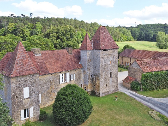 achat vente Château Médiéval a vendre  , dépendances Marcillac Saint-Quentin , dans le Périgord Noir DORDOGNE AQUITAINE