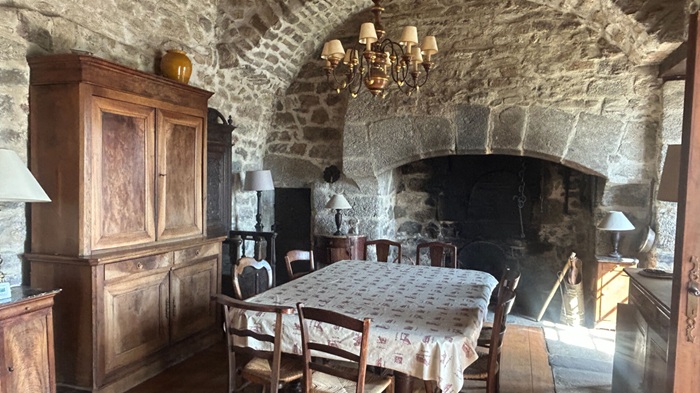 achat vente Manoir Médiéval a vendre  , dépendances Laguiole , dominant un paysage préservé AVEYRON MIDI PYRENEES
