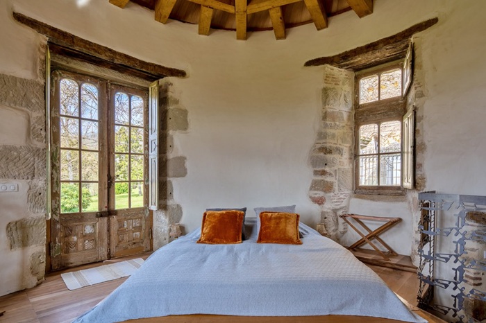 achat vente Château Médiéval a vendre  classé MH , dépendances, piscine Figeac  LOT MIDI PYRENEES