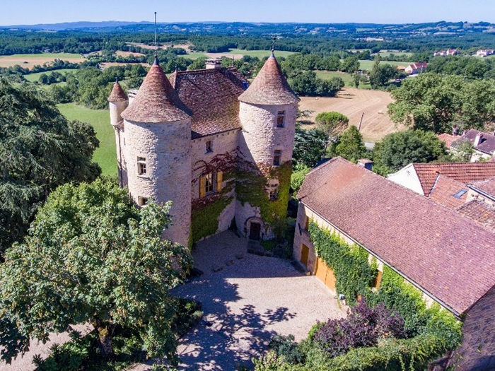 achat vente Château Médiéval a vendre  restauré , dépendances, piscine Parisot , proche Saint-Antonin Noble Val TARN ET GARONNE MIDI PYRENEES