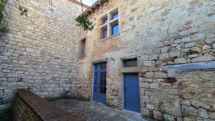 achat vente Tour Médiévale a vendre  , piscine, puits Lauzerte , dans une bastide médiévale, vue panoramique TARN ET GARONNE MIDI PYRENEES