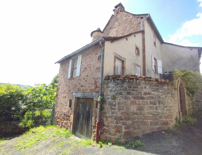 achat vente Presbytère a vendre , ancienne place forte du hameau  Saint-Christophe Vallon  AVEYRON MIDI PYRENEES