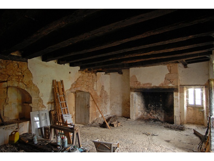 achat vente Logis Médiéval a vendre  à restaurer , dépendances Granges d'Ans , dans un hameau, 10mn d’Hautefort, 30mn de Brive DORDOGNE AQUITAINE