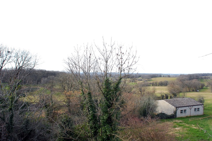 achat vente Logis Médiéval a vendre  à restaurer , dépendances Granges d'Ans , dans un hameau, 10mn d’Hautefort, 30mn de Brive DORDOGNE AQUITAINE